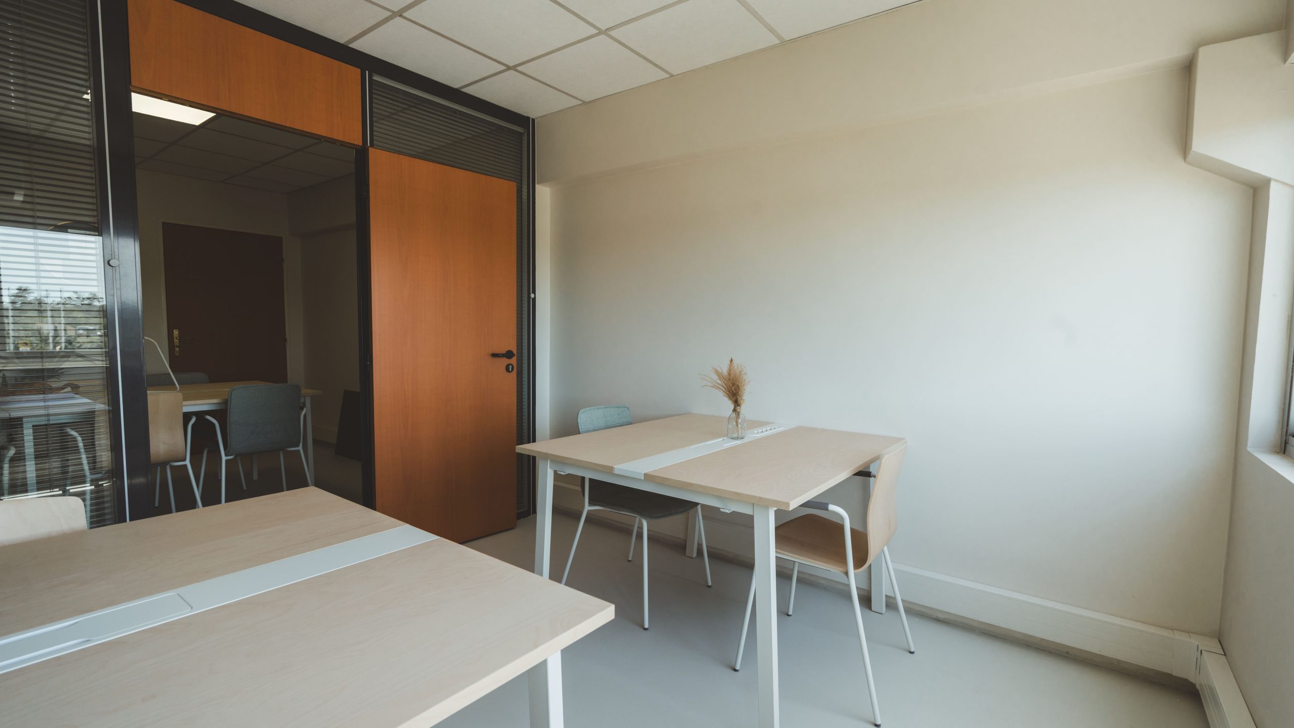 Bureau Economis 13